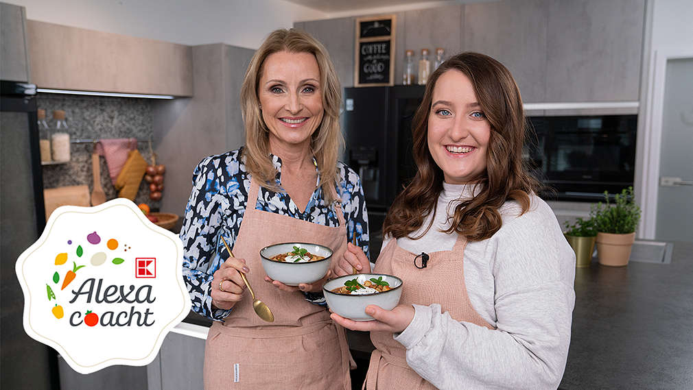 Dr. Alexa Iwan mit Krankenschwester und Bloggerin Jasmin