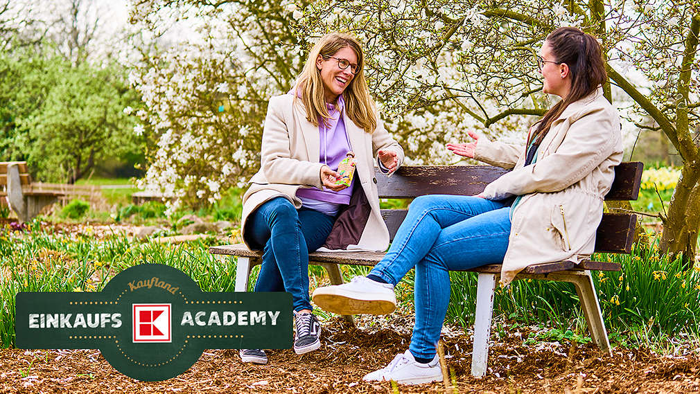 Moderatorin Janine Utsch im Gespräch mit Tabea Mehringer, Qualitätsmanagerin Food bei Kaufland 