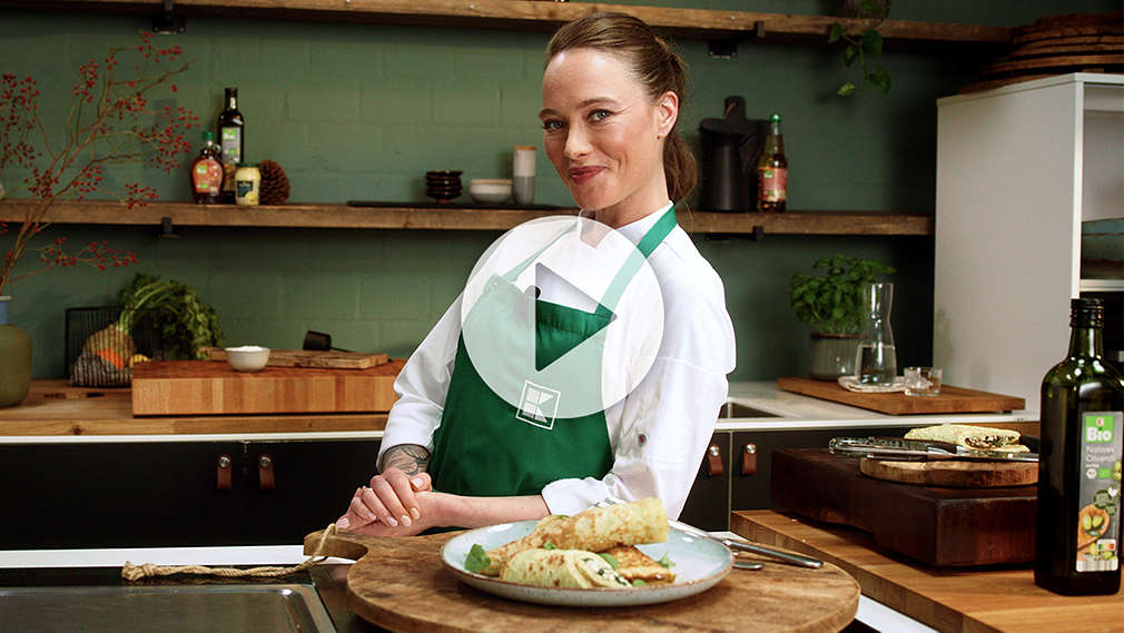 Kochexpertin Verena Leister bereitet leckere vegane Rezepte zu