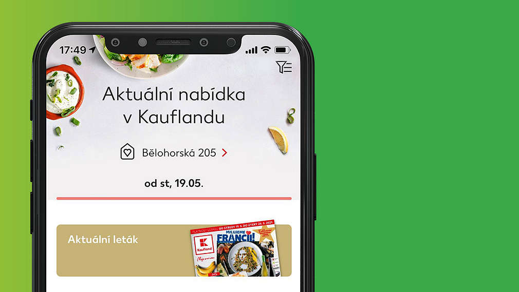 Smartphone, na kterém je spuštěna aplikace Kaufland. 