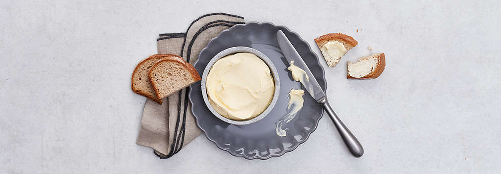 Imagine cu margarină de origine vegetală proaspătă