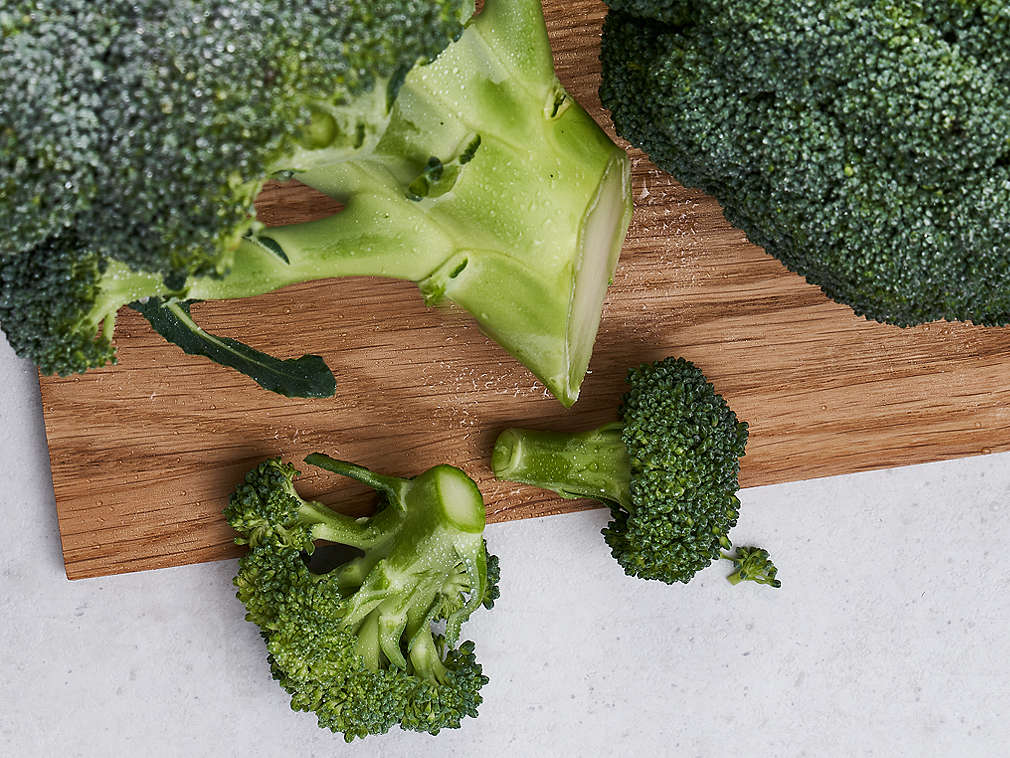 Свежая брокколи, подробный вид