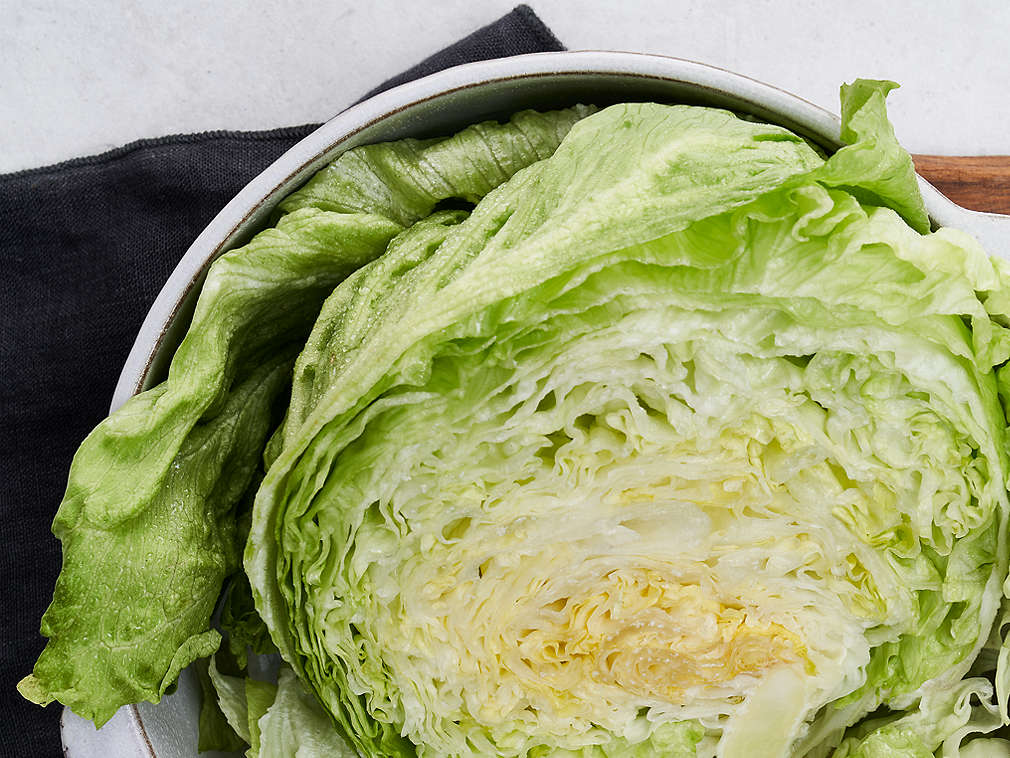 Свежий салат айсберг, подробный вид
