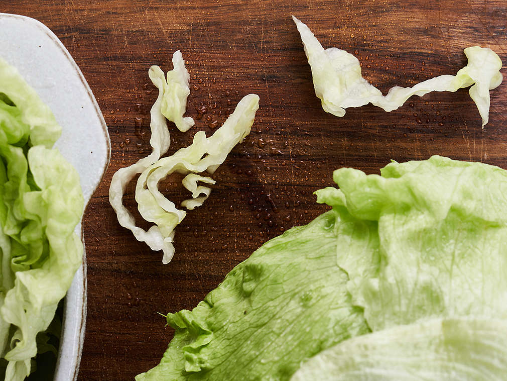 Свежий салат айсберг, подробный вид