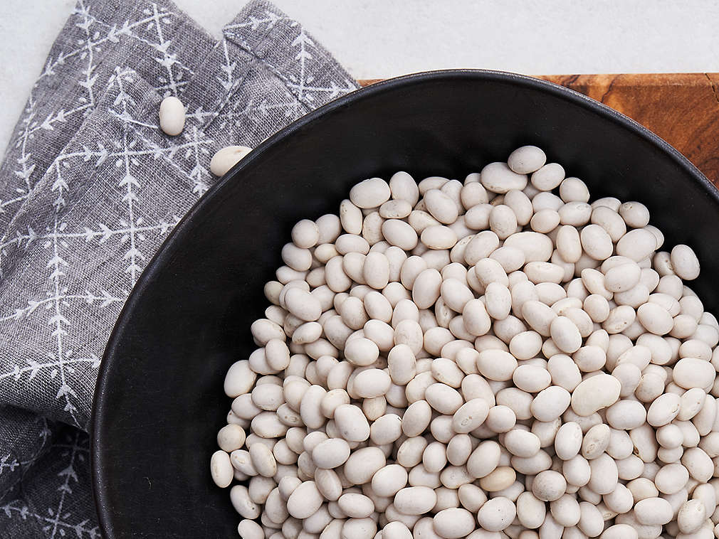 Свежая белая фасоль, подробный вид