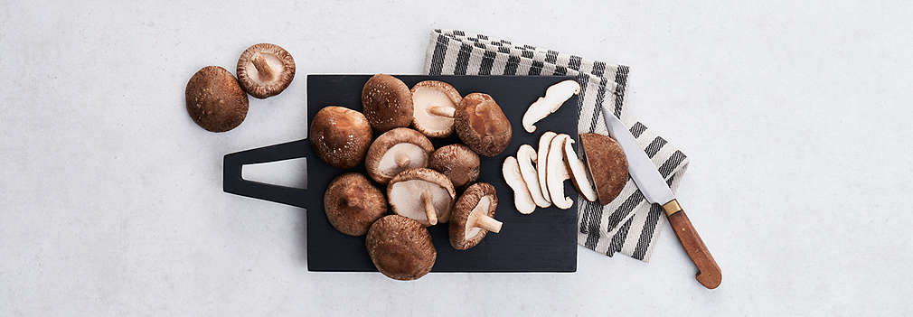 Imagine cu ciuperci shiitake proaspete